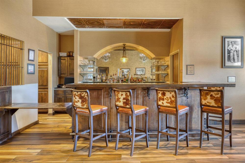 Best Western Bandera Suites & Saloon